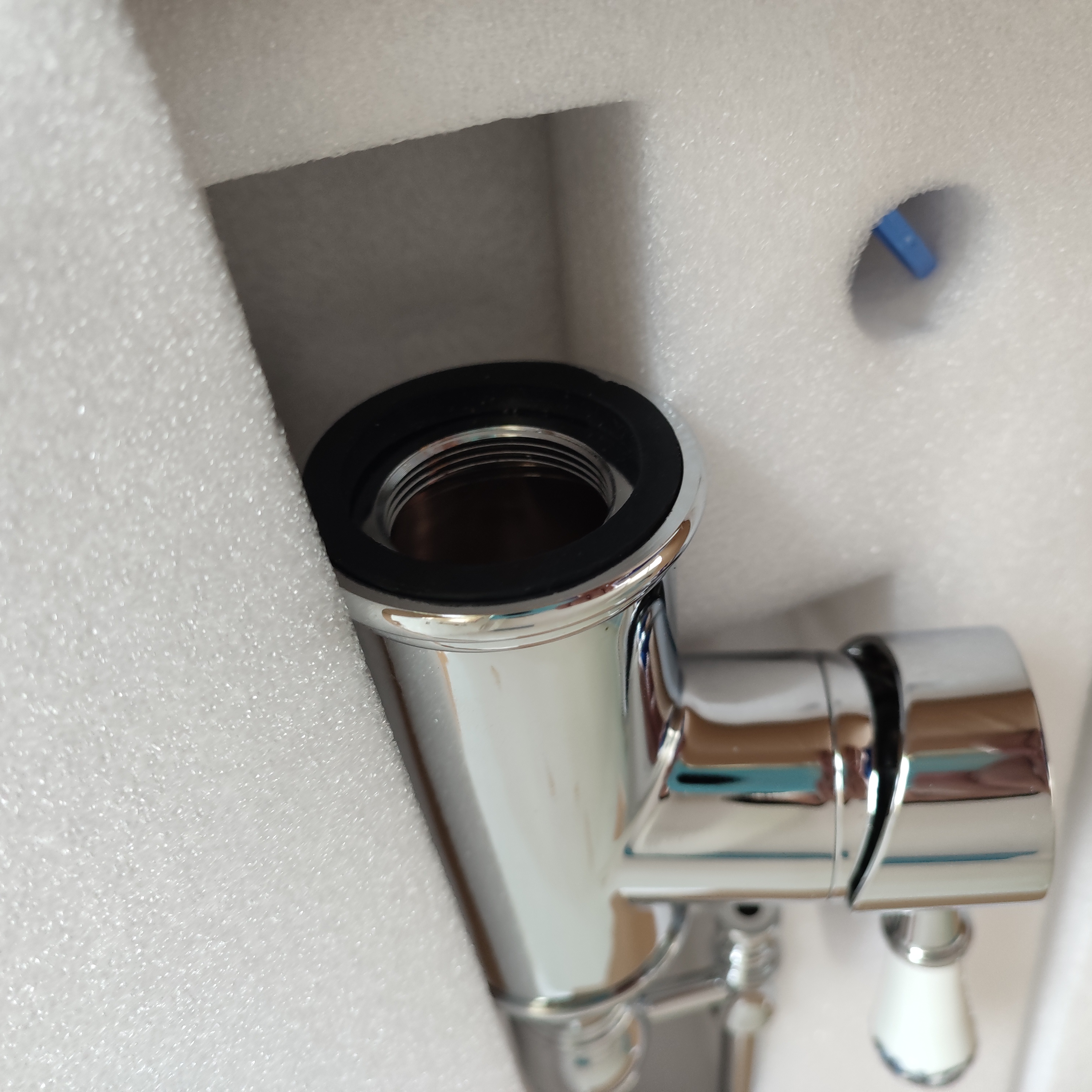 Upgrade dual outlets sliver chrome color family kitchen faucet